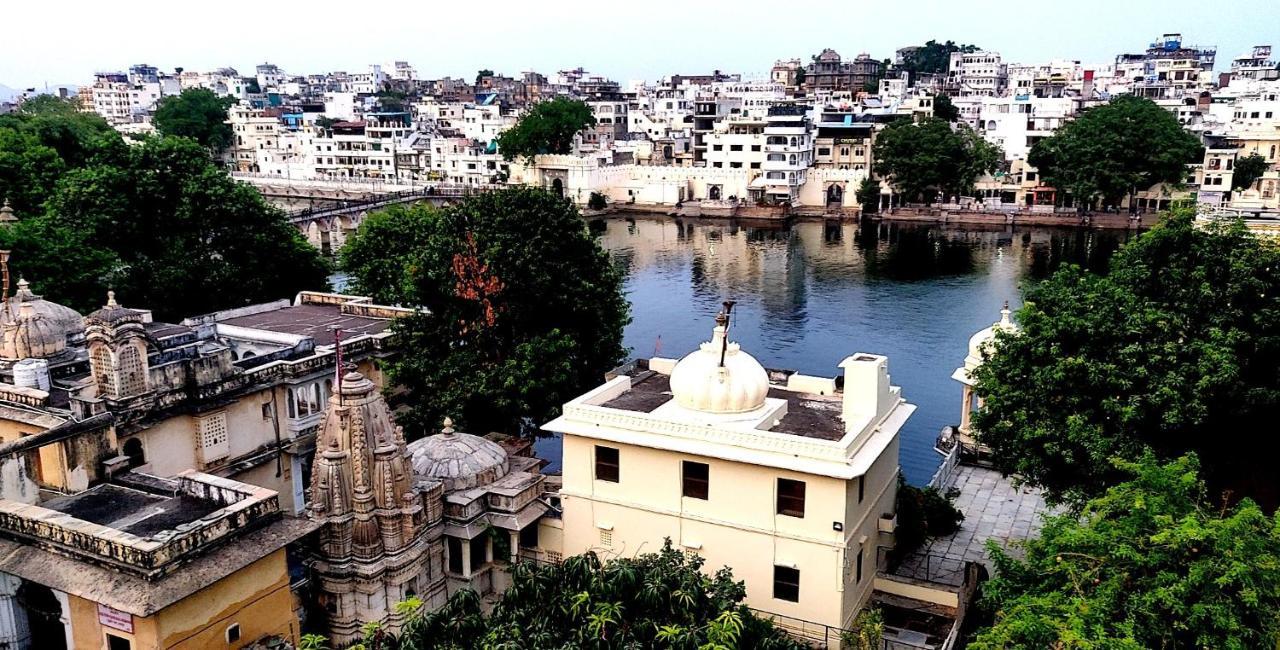 Hotel Shiv Palace Udaipur Exterior photo