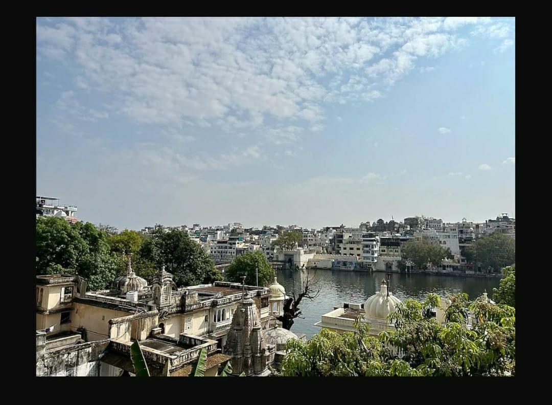 Hotel Shiv Palace Udaipur Exterior photo